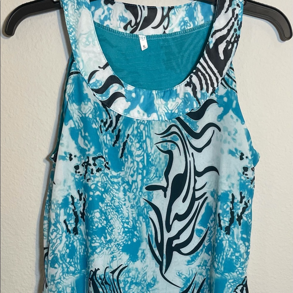Cute sleeveless zebra print top